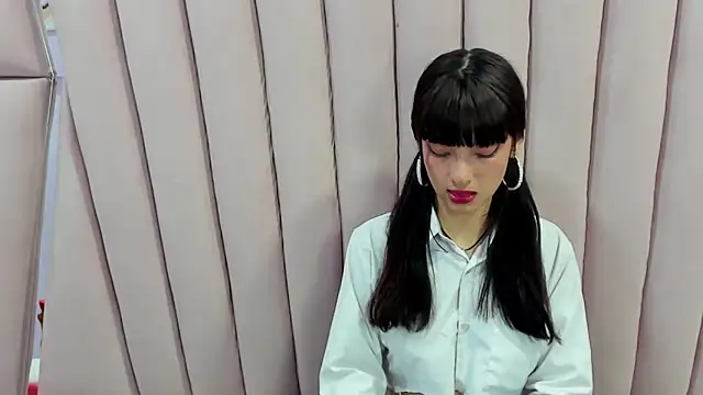 Aurora 18 online show from 01.25.25