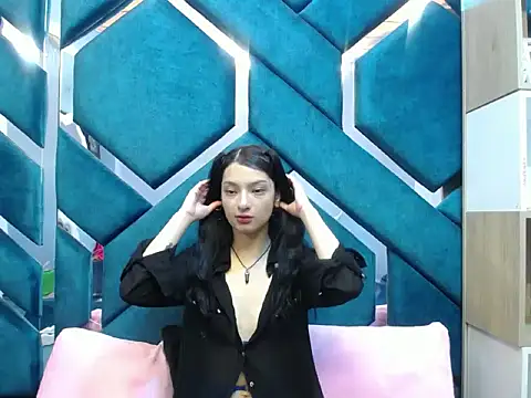 Aurora 18 online show from 09.25.25