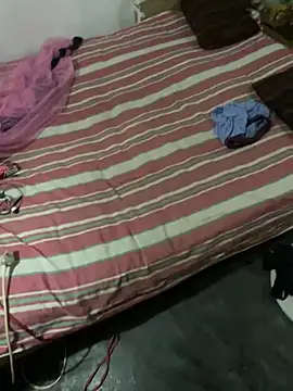 Aash Slave Boy online show from 04.29.26