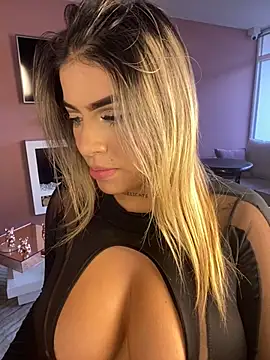 MiaWhitePink  online show from 02.14.25