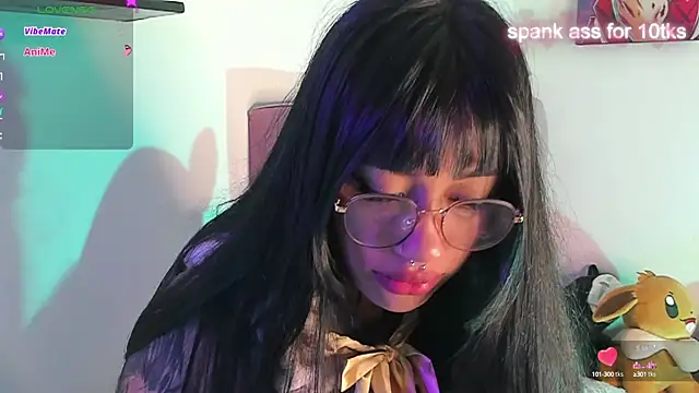 Akari1 Mischief online show from 01.10.25