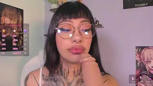 Akari1 Mischief online show from 12.21.25