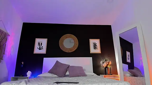 Snapshot of VioletPaket chatting on 11.11.25 VioletPaket online show from 11.11.25