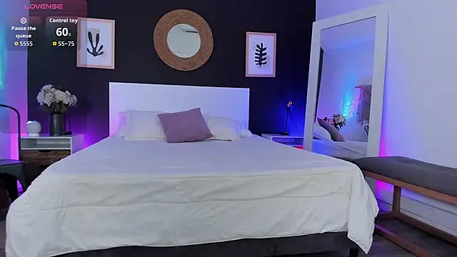 VioletPaket online show from 02.19.26