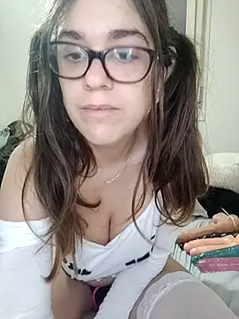 Miachan LaGattinaVogliosa online show from 10.31.25