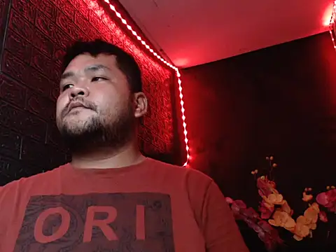 Snapshot of sydneyken chatting on 10.13.25 sydneyken online show from 10.13.25