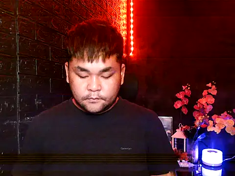 Snapshot of sydneyken chatting on 11.16.25 sydneyken online show from 11.16.25