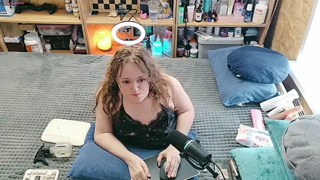 MiniNatalie online show from 04.04.26