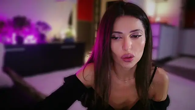 MissSmiley26 online show from 11.28.25