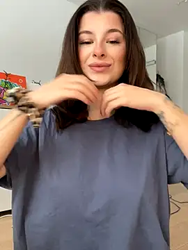 Mia-Minou online show from 01.06.26