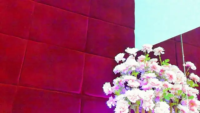 Snapshot of Alexxa chatting on 10.28.25 Alexxa online show from 10.28.25