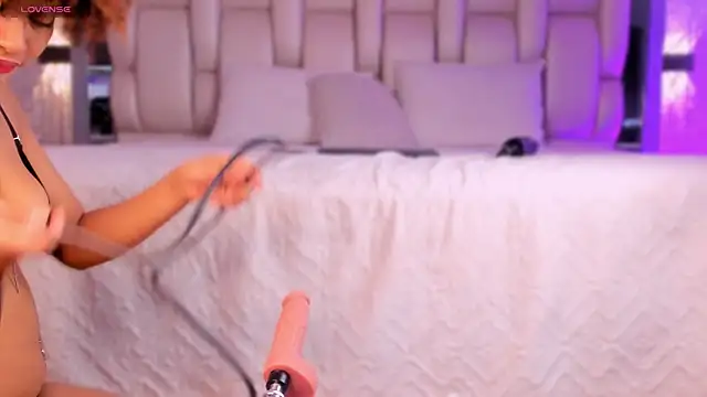  CurlyGirl  online show from 03.19.26