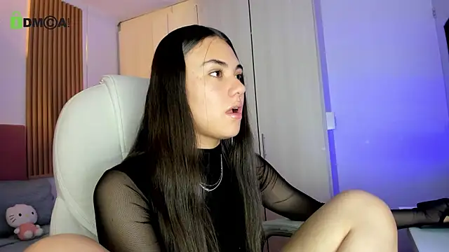 mia nevaeh online show from 06.19.26