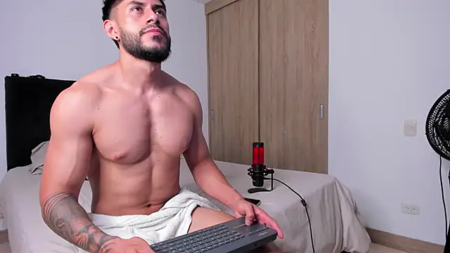 Snapshot of alexxxmachine chatting on 02.27.25 alexxxmachine online show from 02.27.25