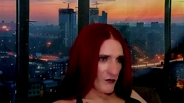 LuvNuk online show from 09.10.25