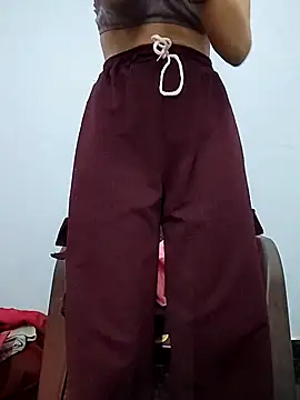 Snapshot of Noorkhatoon chatting on 12.17.25 Noorkhatoon online show from 12.17.25