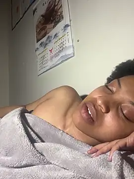 Snapshot of KimiAqua chatting on 02.19.25 KimiAqua online show from 02.19.25