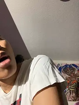 Snapshot of KimiAqua chatting on 03.03.25 KimiAqua online show from 03.03.25