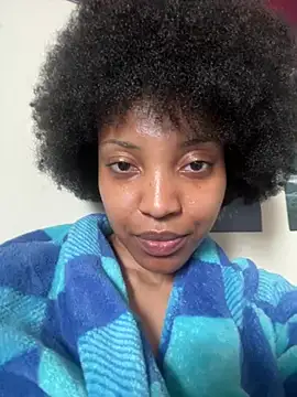 Snapshot of KimiAqua chatting on 03.09.25 KimiAqua online show from 03.09.25