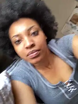 Snapshot of KimiAqua chatting on 03.14.25 KimiAqua online show from 03.14.25