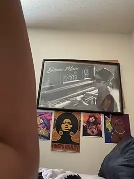 Snapshot of KimiAqua chatting on 03.19.25 KimiAqua online show from 03.19.25