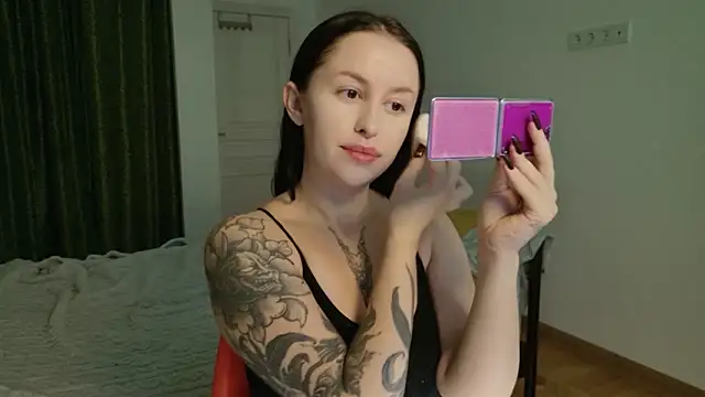 VioletCatt online show from 11.14.25