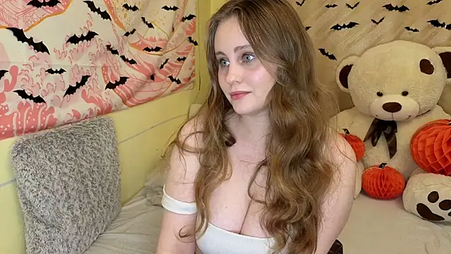 Snapshot of Sellya_Houston chatting on 10.21.25 Sellya Houston online show from 10.21.25