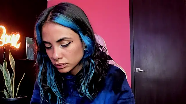 Snapshot of Juanadearco5 chatting on 09.29.25 Juanadearco5 online show from 09.29.25