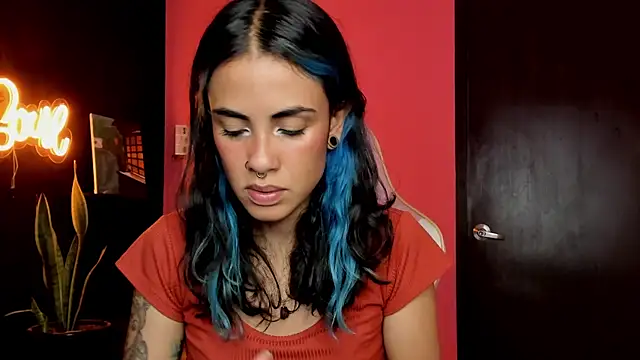 Snapshot of Juanadearco5 chatting on 11.13.25 Juanadearco5 online show from 11.13.25