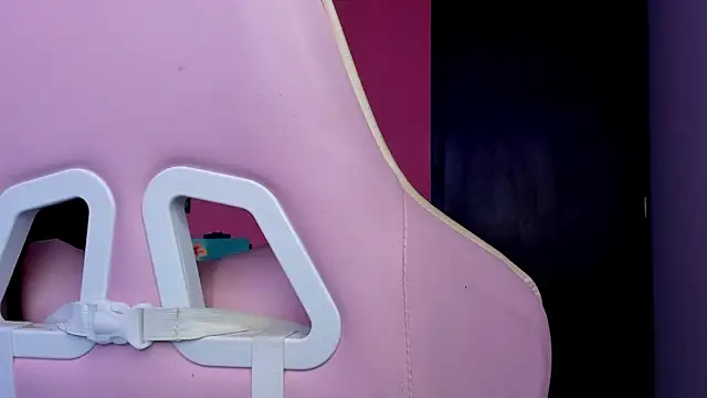 Snapshot of Juanadearco5 chatting on 11.19.25 Juanadearco5 online show from 11.19.25