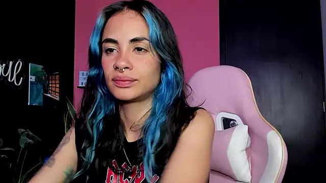 Snapshot of Juanadearco5 chatting on 11.23.25 Juanadearco5 online show from 11.23.25