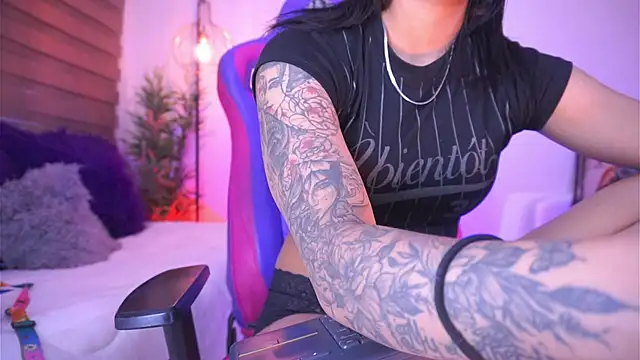 Snapshot of madelyn_rose_ chatting on 12.02.25 madelyn rose online show from 12.02.25