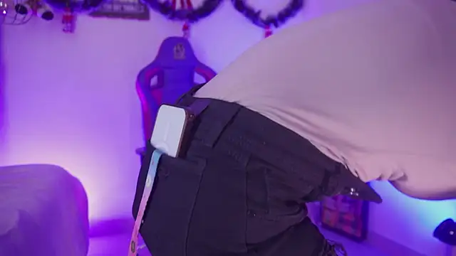 Snapshot of madelyn_rose_ chatting on 12.14.25 madelyn rose online show from 12.14.25