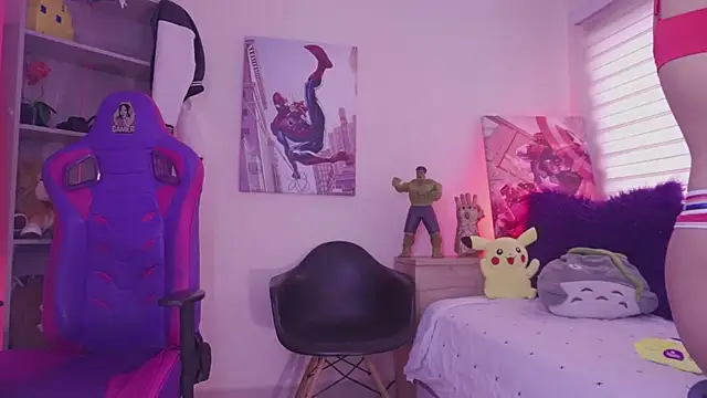 madelyn rose  online show from 04.14.26