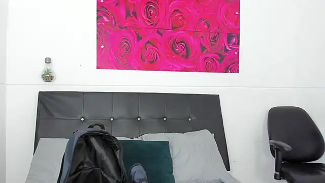 Tiffanny Rose  online show from 12.14.24