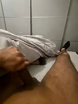 Snapshot of Hardmard chatting on 12.27.24 Hardmard online show from 12.27.24