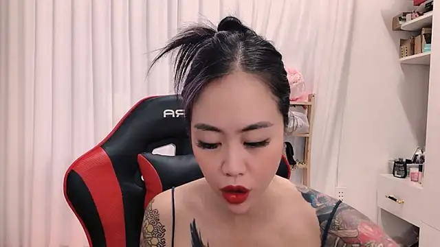 witch-39 online show from 04.18.26