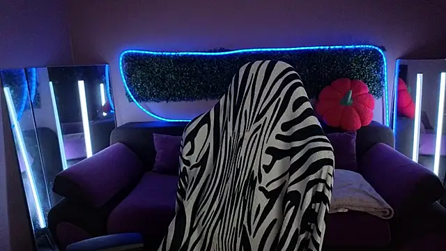 LitaBrom online show from 11.19.25