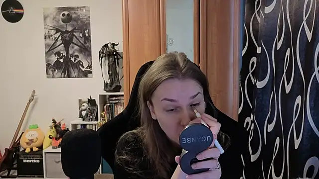 stellablondy online show from 10.11.25