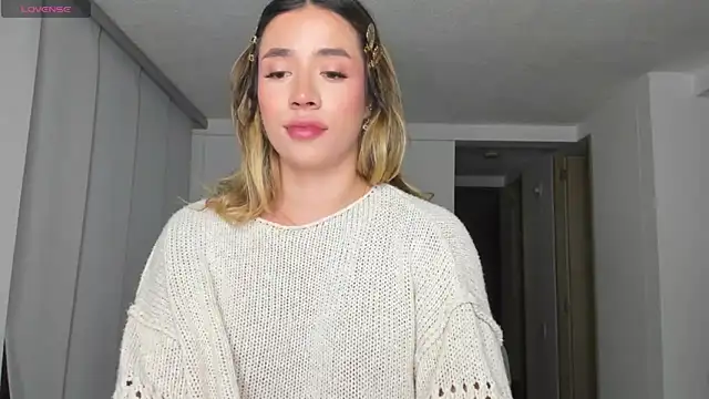 Snapshot of honeyann08 chatting on 01.19.25 honeyann08 online show from 01.19.25