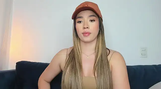 Snapshot of honeyann08 chatting on 03.21.25 honeyann08 online show from 03.21.25