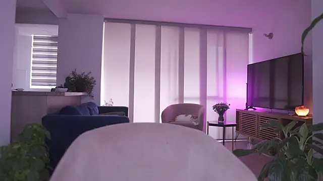 Snapshot of honeyann08 chatting on 11.14.25 honeyann08 online show from 11.14.25