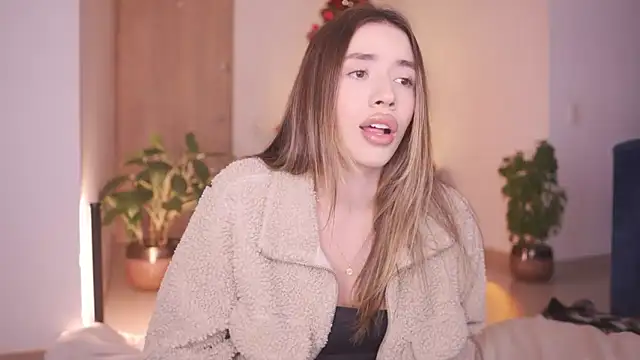 Snapshot of honeyann08 chatting on 12.05.25 honeyann08 online show from 12.05.25