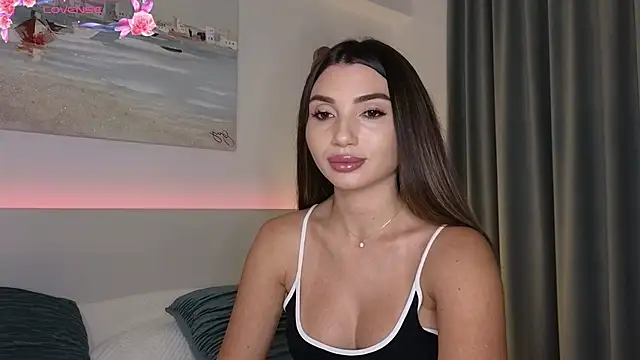 Snapshot of ReyaSophia chatting on 11.09.25 ReyaSophia online show from 11.09.25