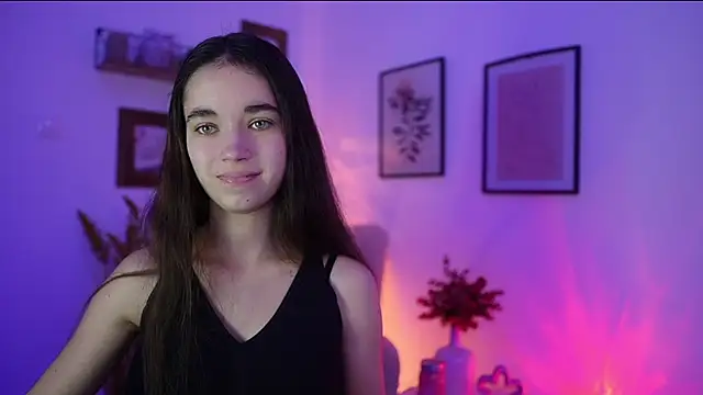 Snapshot of Gia_Paige18 chatting on 11.09.25 Gia Paige18 online show from 11.09.25