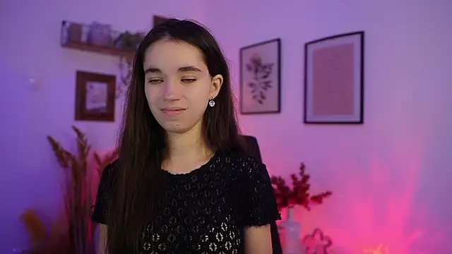 Snapshot of Gia_Paige18 chatting on 12.02.25 Gia Paige18 online show from 12.02.25