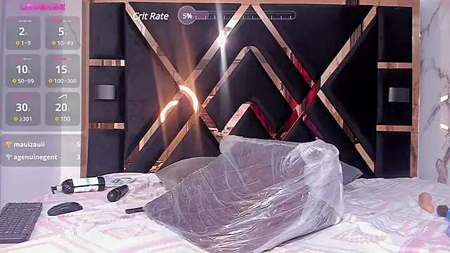 Snapshot of sweetebonny1 chatting on 12.15.24 sweetebonny1 online show from 12.15.24