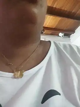 Snapshot of ELLA_KELLY chatting on 03.22.25 ELLA KELLY online show from 03.22.25