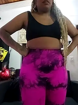 Snapshot of ELLA_KELLY chatting on 10.23.25 ELLA KELLY online show from 10.23.25