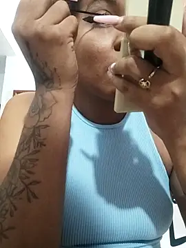 Snapshot of ELLA_KELLY chatting on 11.04.25 ELLA KELLY online show from 11.04.25